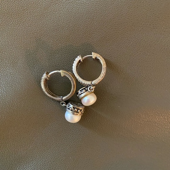 Effy Elegant Silver with Gold 18 k and Pearl river Hoop Earrings . - Picture 6 of 8